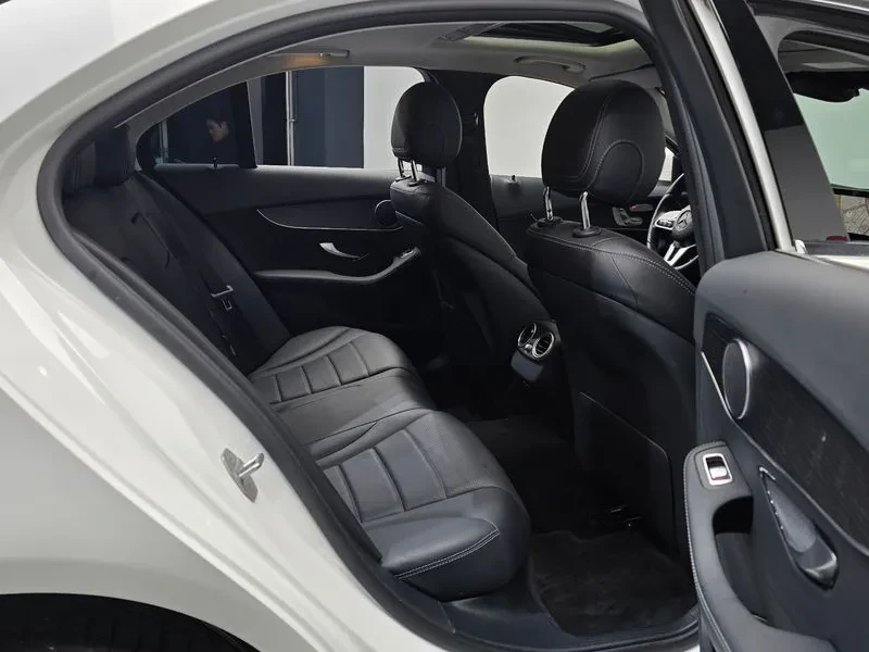 Mercedes-Benz C 220 d, снимка 12 - Автомобили и джипове - 54287256