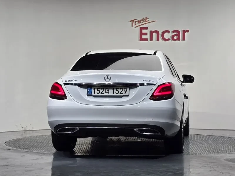 Mercedes-Benz C 220 d, снимка 4 - Автомобили и джипове - 54287256