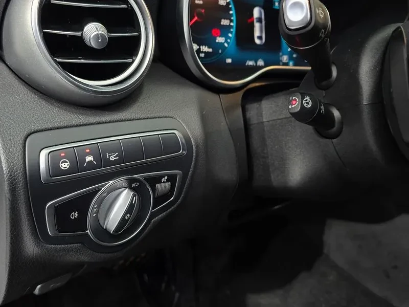 Mercedes-Benz C 220 d, снимка 17 - Автомобили и джипове - 54287256