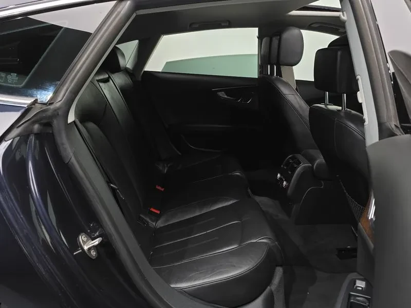 Audi A7 3.0 TDI Quattro - САМО 30% АВАНС, снимка 12 - Автомобили и джипове - 55430839