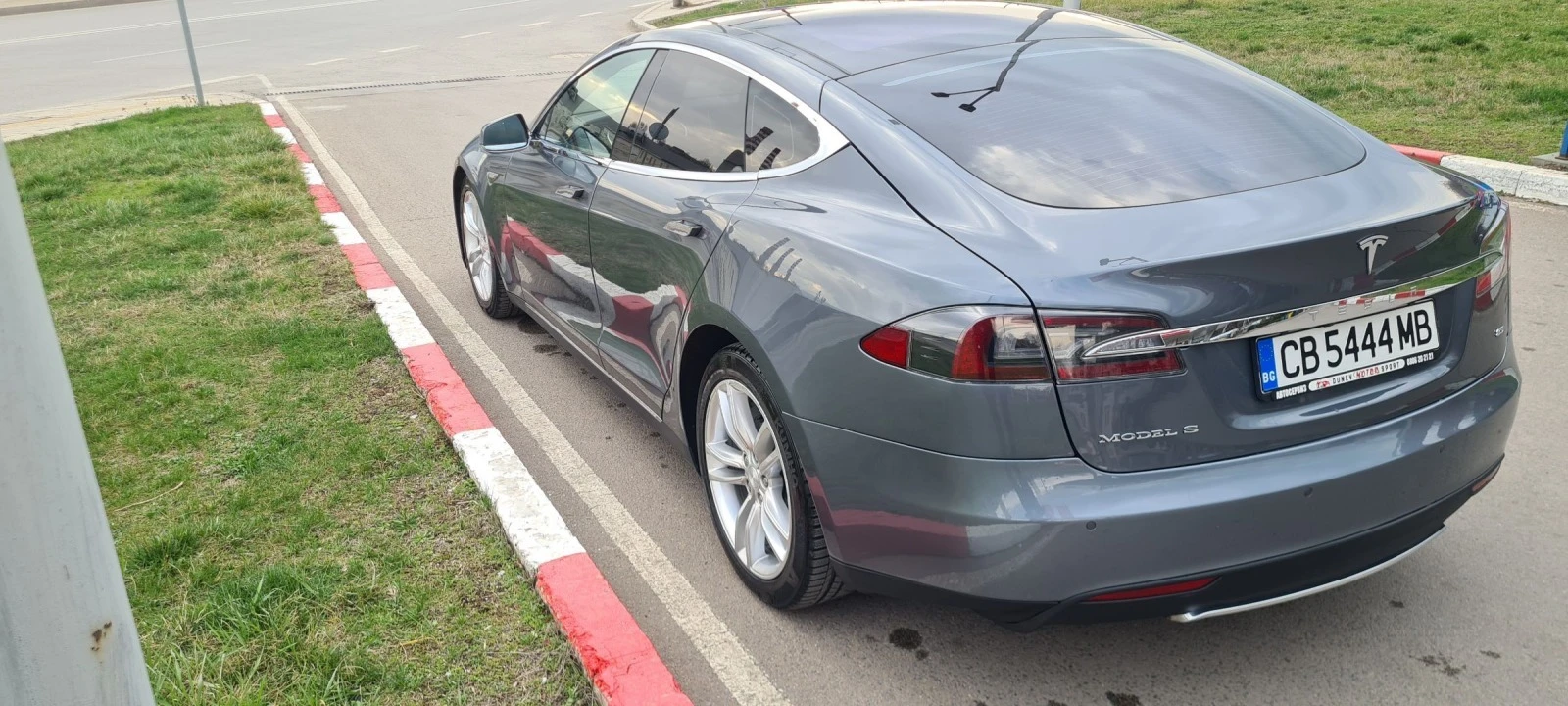 Tesla Model S S 85 kw 7 местна CCS FREE CHARGE - изображение 9