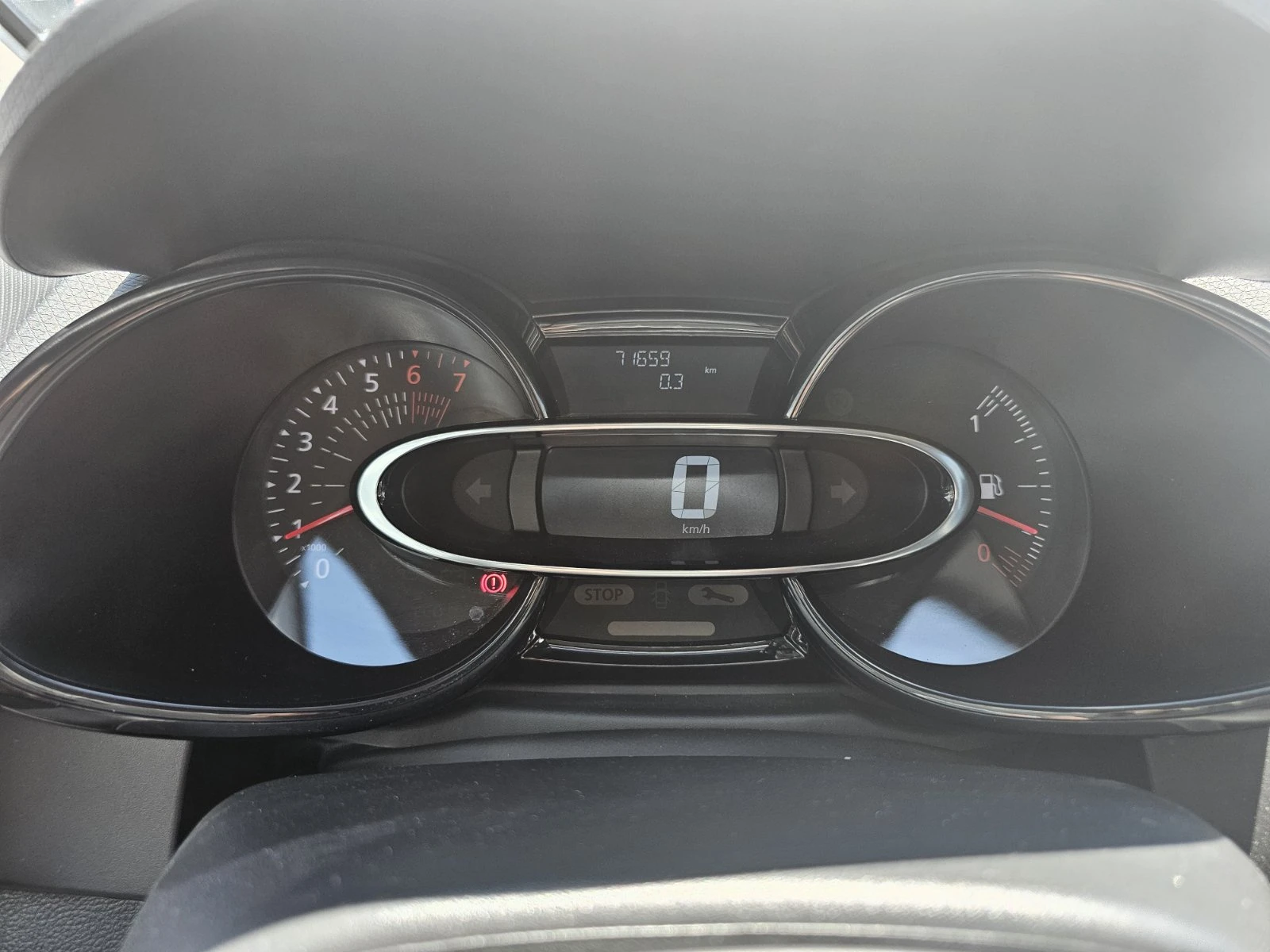 Renault Clio 0.9 Tce 90 к.с. бензин - изображение 8