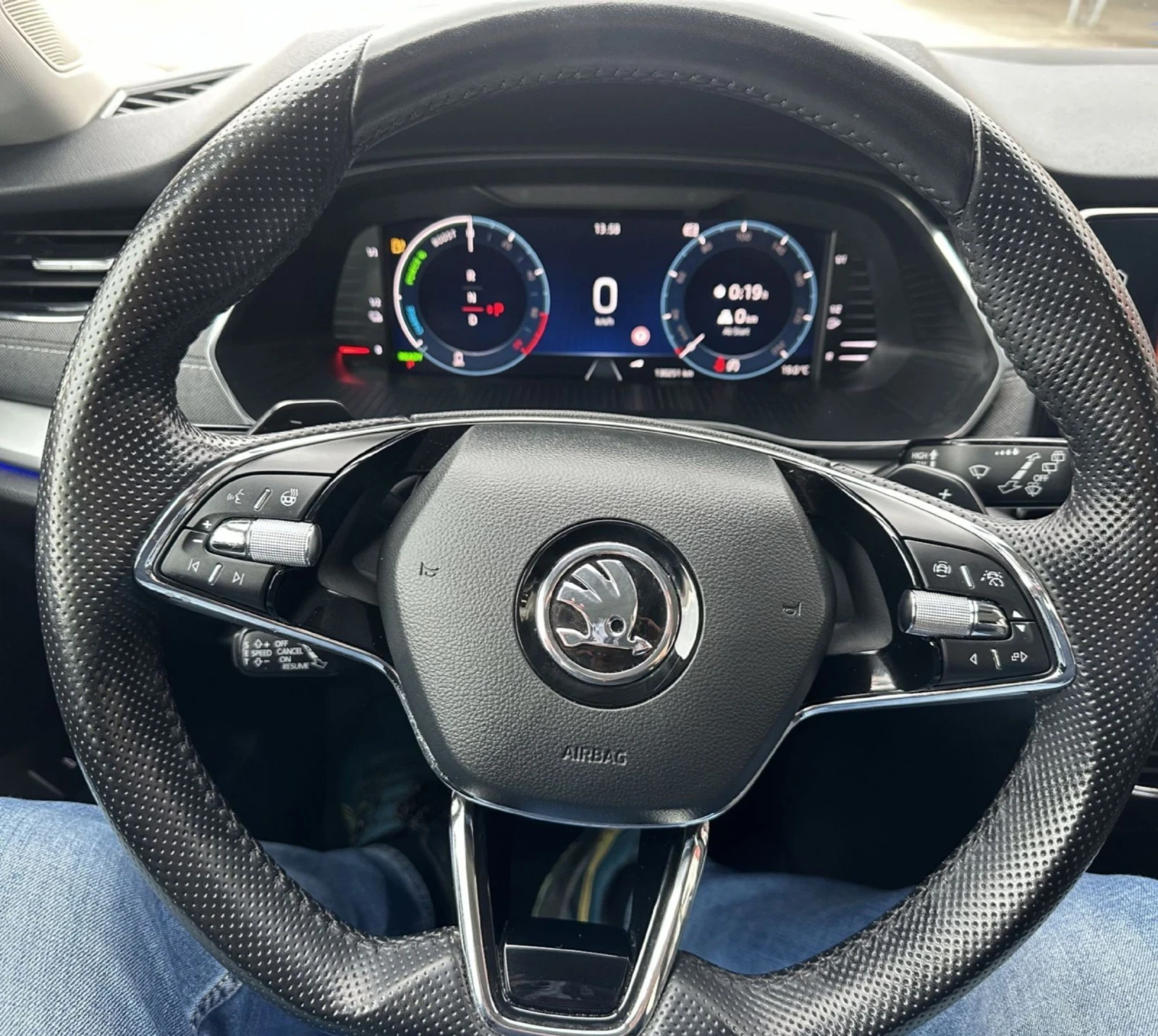 Skoda Octavia 1, 4 TSI  PHEV.KAMERA.NAVI.LED.PLUG IN - изображение 8