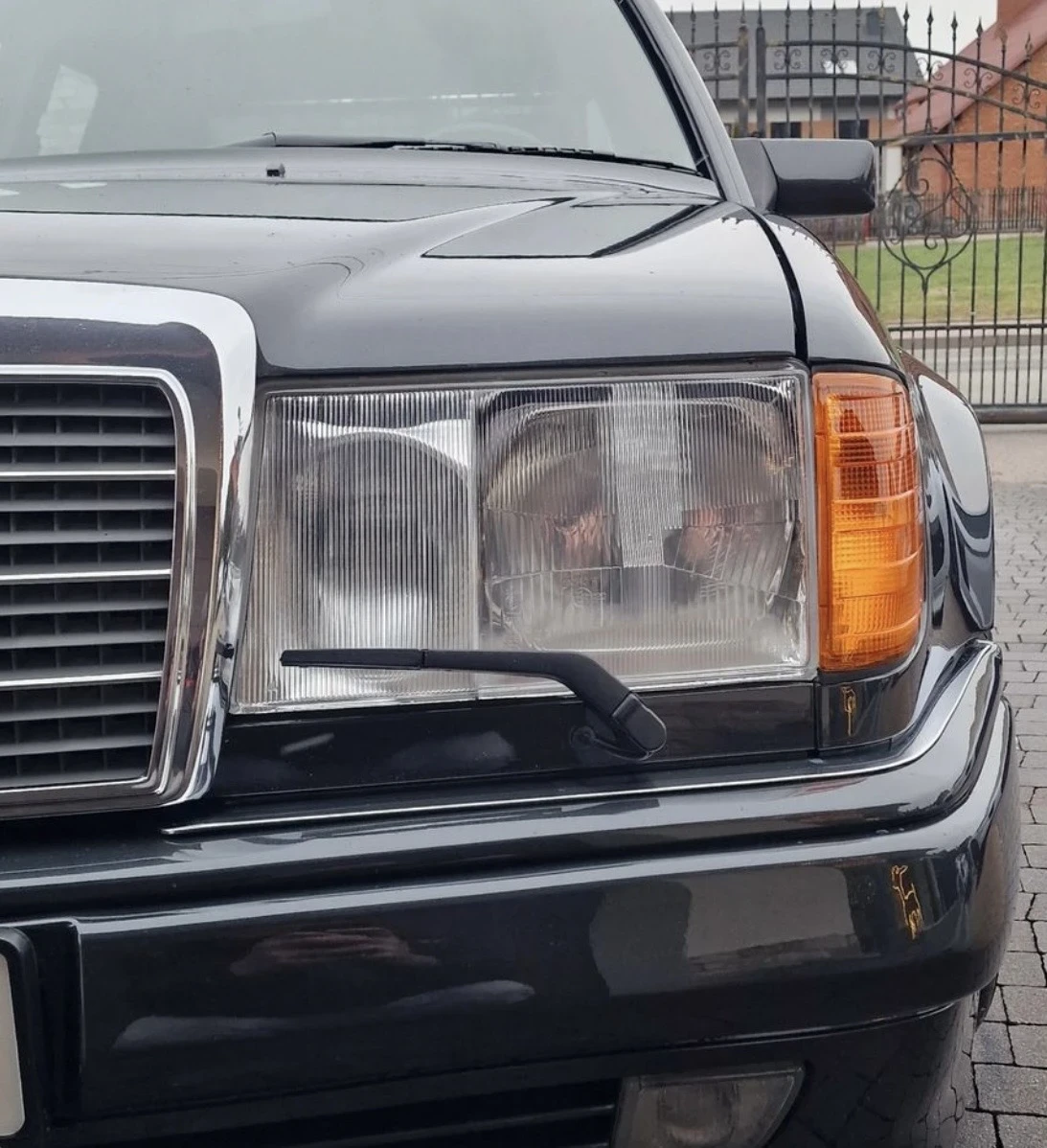 Mercedes-Benz 124 500E V8 - изображение 5