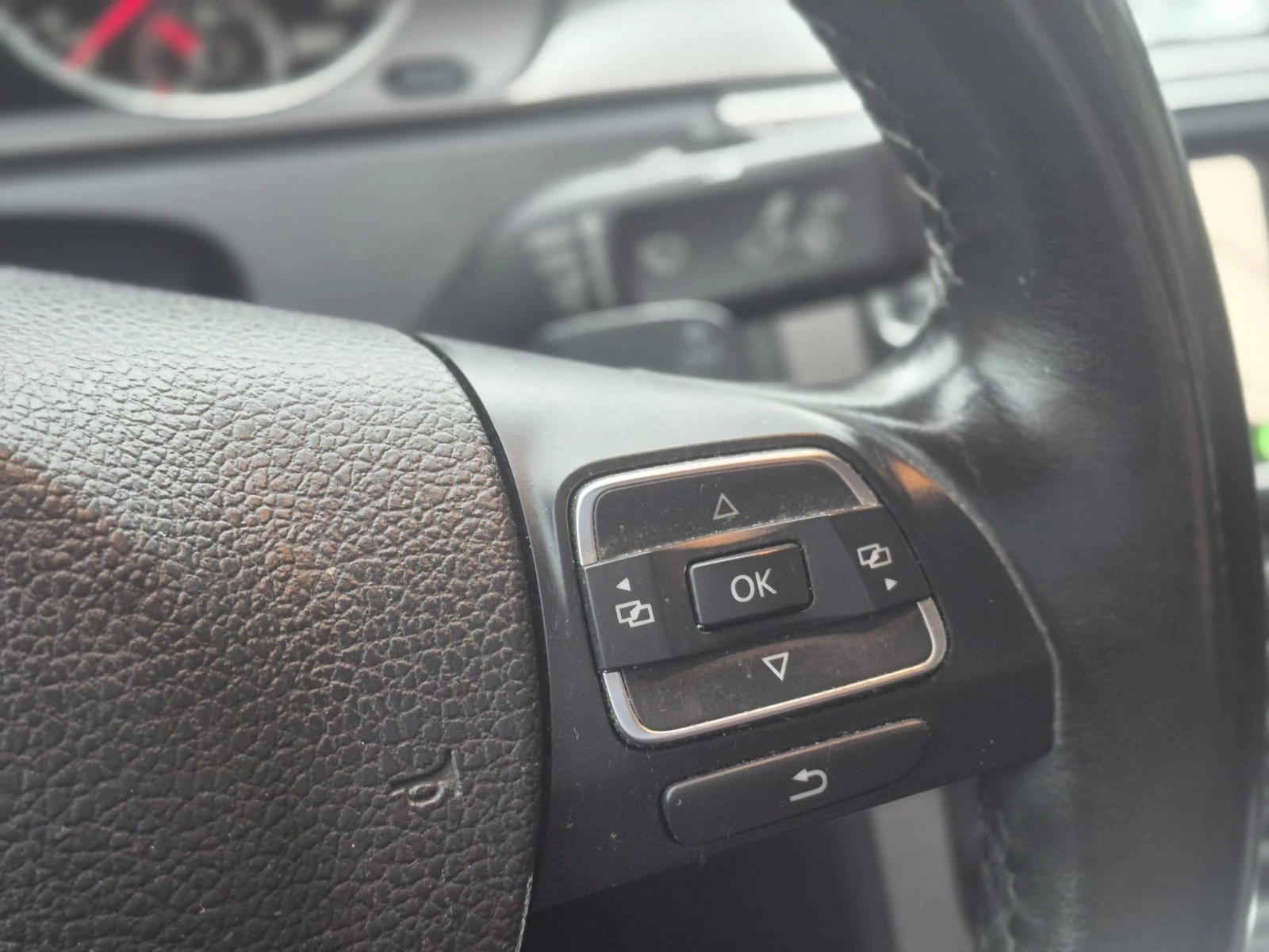 VW Passat 1.8T Carplay/AndroidAuto | Mobile.bg � ����������� 11