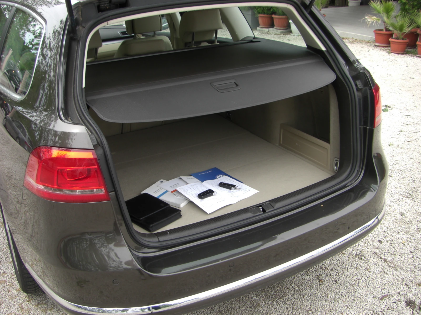 VW Passat TDI B7 NAVI AVTOMAT EURO 5B, снимка 16 - Автомобили и джипове - 54003756