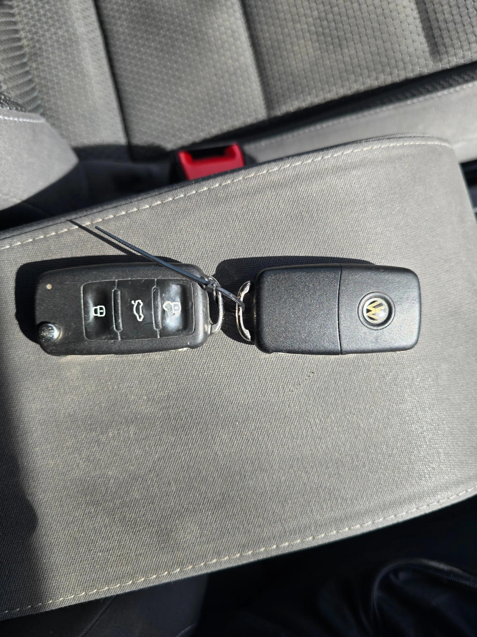 VW Touran 1.6TDI* 105�.�.* ������ * 7 �����  | Mobile.bg � ����������� 16