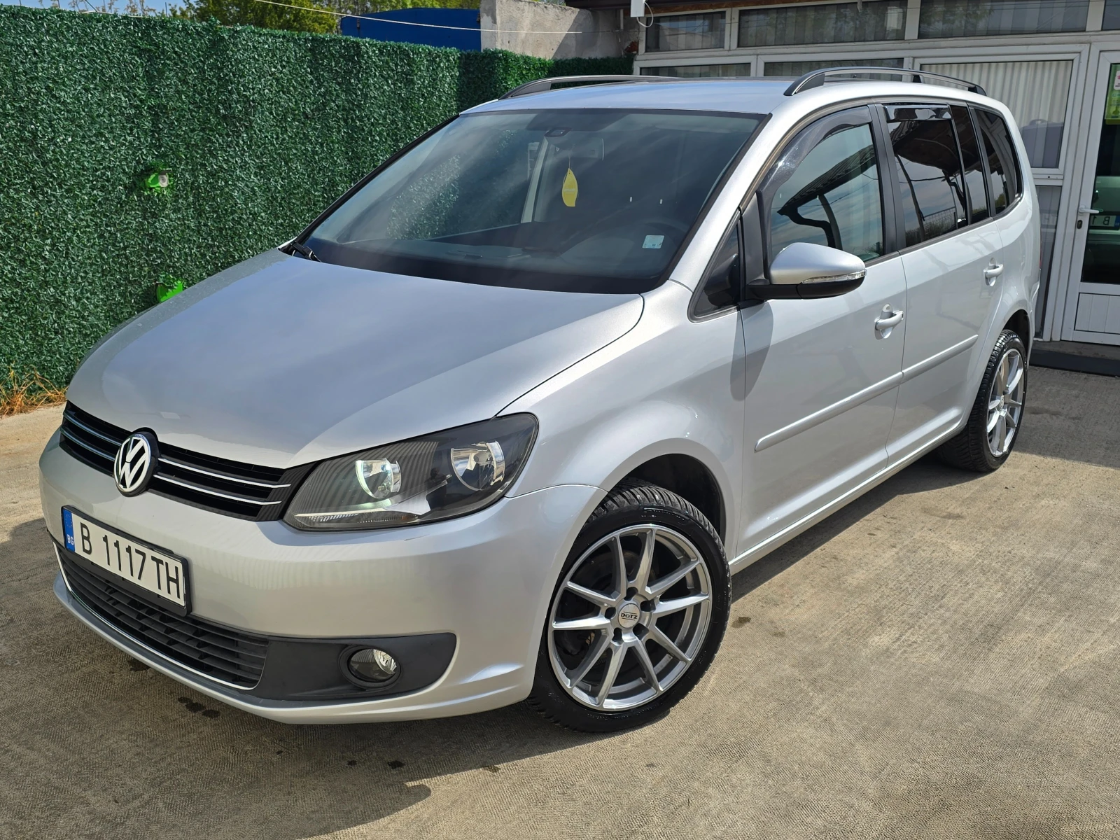 VW Touran 1.6TDI* 105к.с.* КАМЕРА * 7 места 