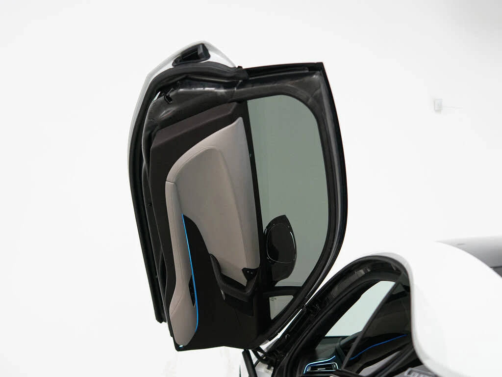 BMW i8 Coupe AWD | Mobile.bg � ����������� 8
