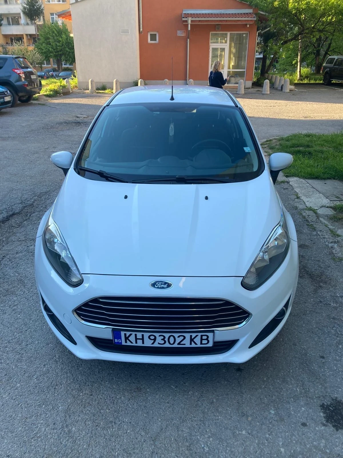 Ford Fiesta 1.4 Фабрична газ, снимка 8 - Автомобили и джипове - 54594904