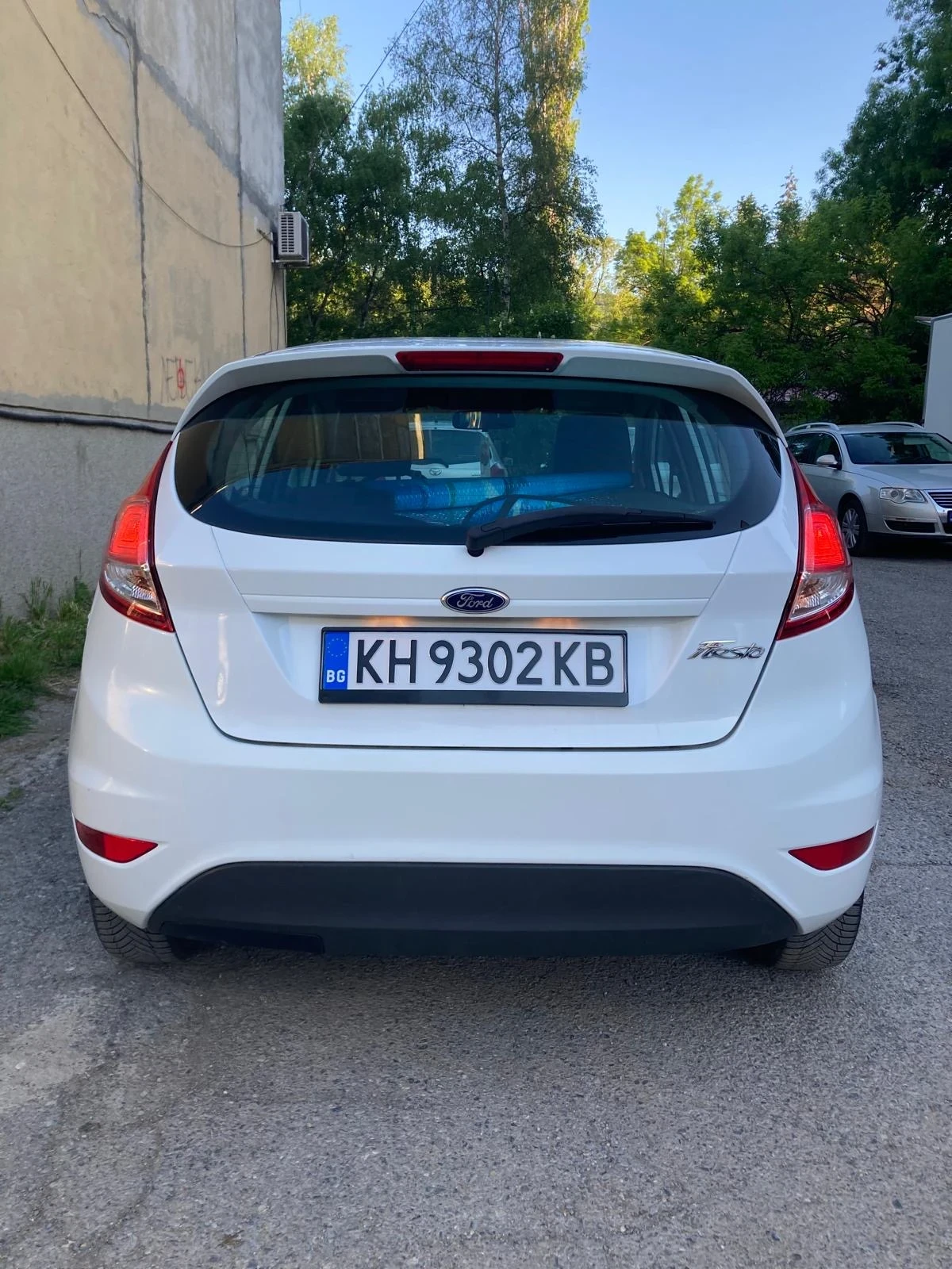 Ford Fiesta 1.4 Фабрична газ, снимка 2 - Автомобили и джипове - 54594904