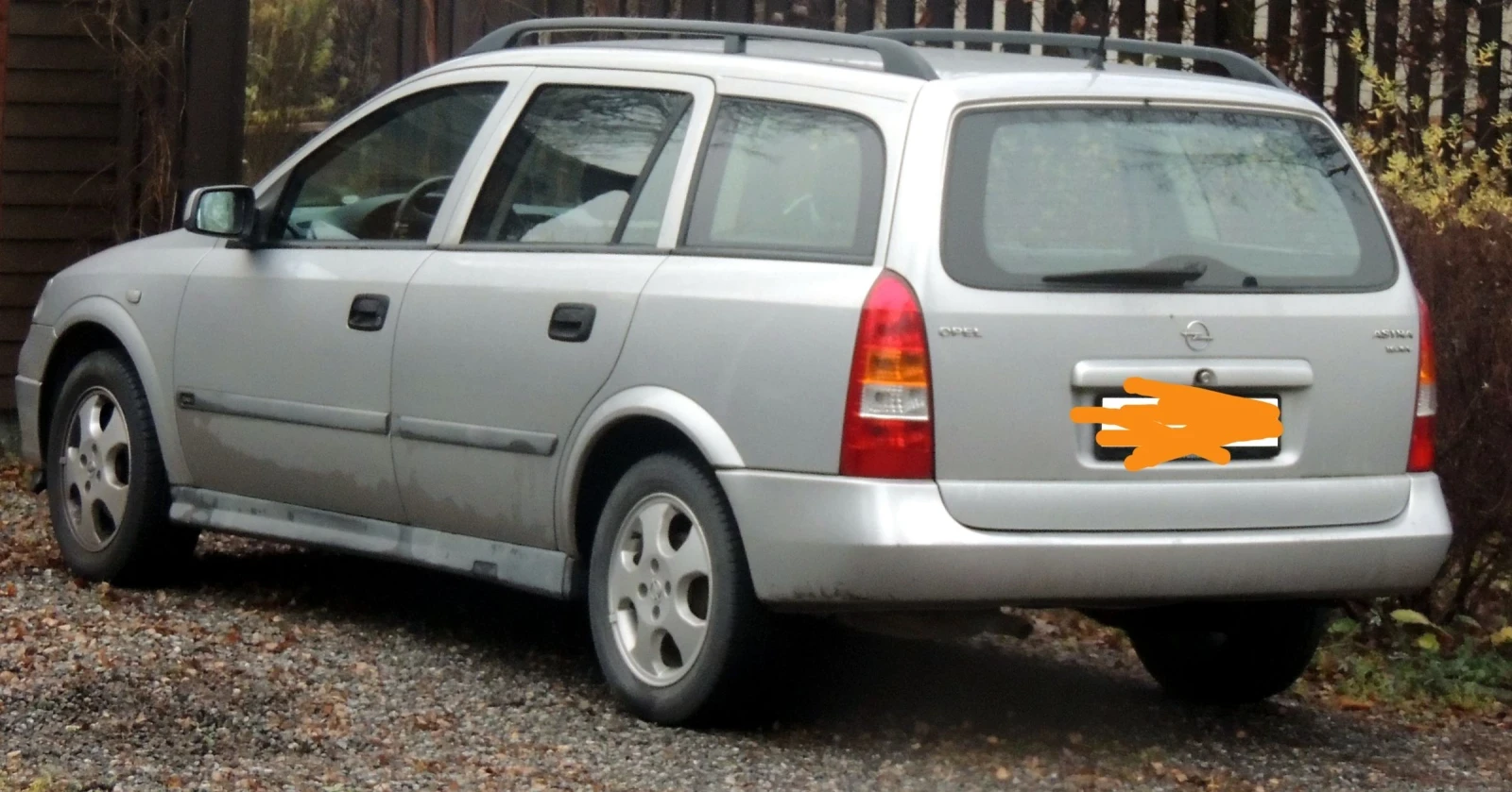 Opel Astra Комби, снимка 2 - Автомобили и джипове - 55011260