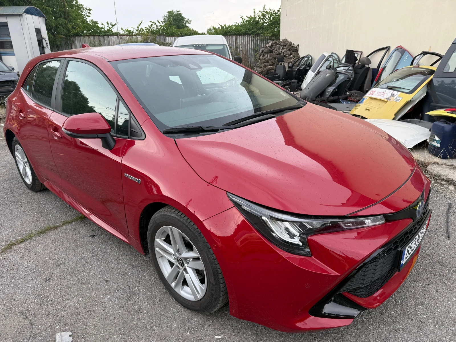 Toyota Corolla 1.8 хибрид, снимка 6 - Автомобили и джипове - 55013540