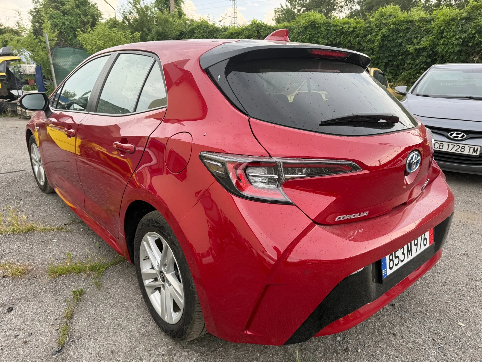 Toyota Corolla 1.8 хибрид, снимка 3 - Автомобили и джипове - 55013540