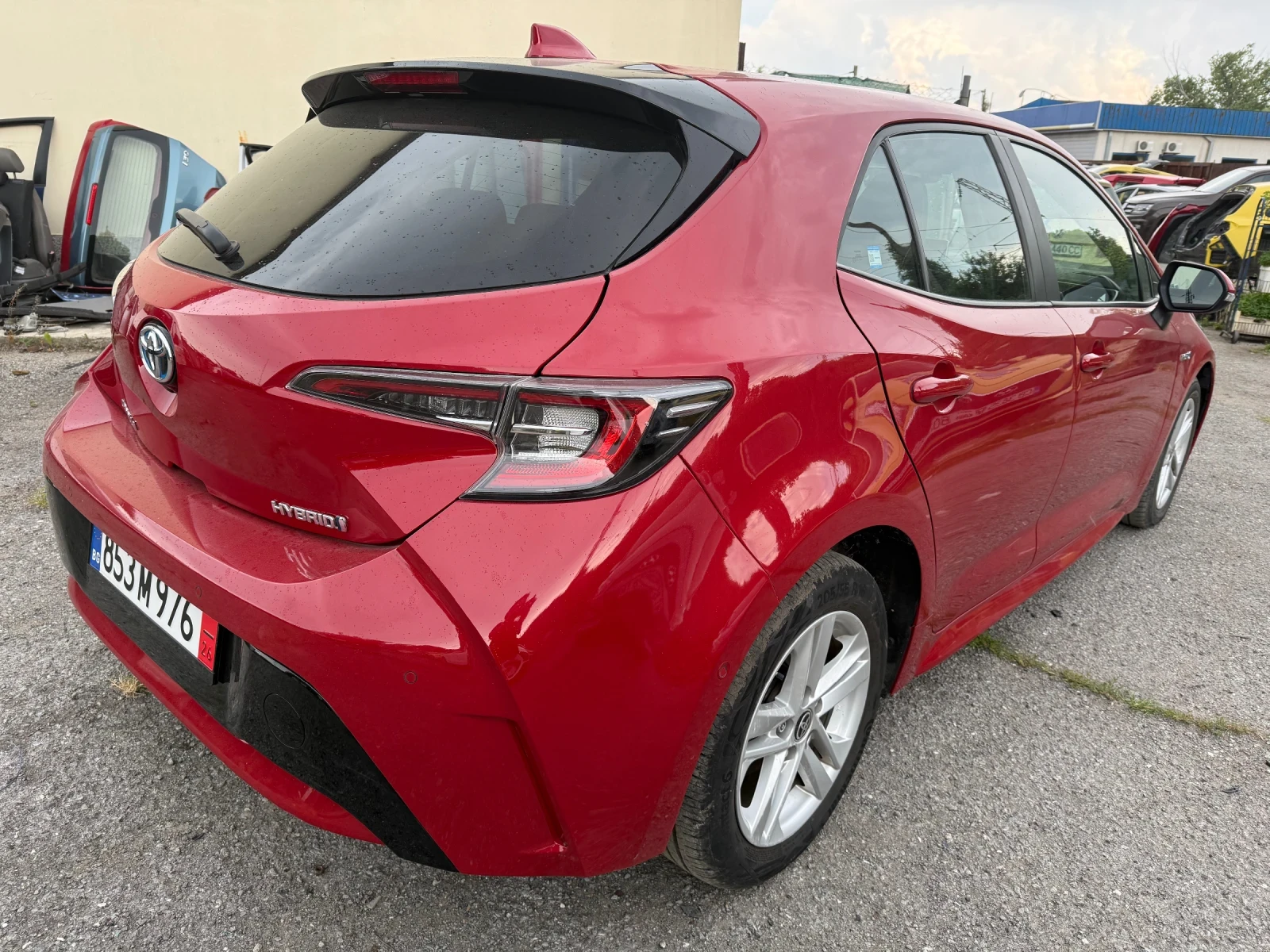 Toyota Corolla 1.8 хибрид, снимка 5 - Автомобили и джипове - 55013540