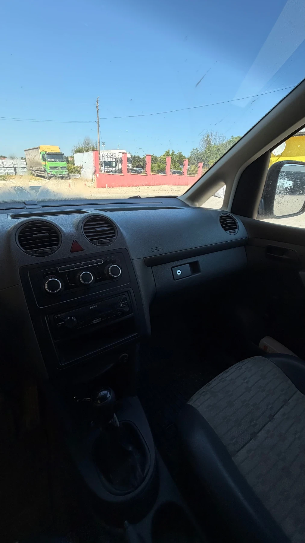 VW Caddy, снимка 8 - Автомобили и джипове - 55056289