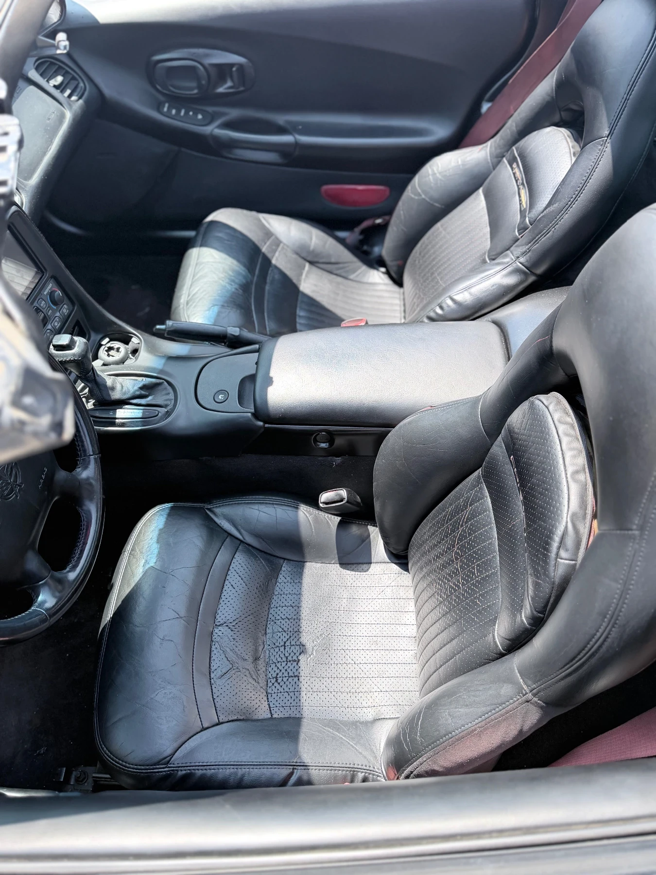 Chevrolet Corvette C5 Targa, снимка 12 - Автомобили и джипове - 55339264