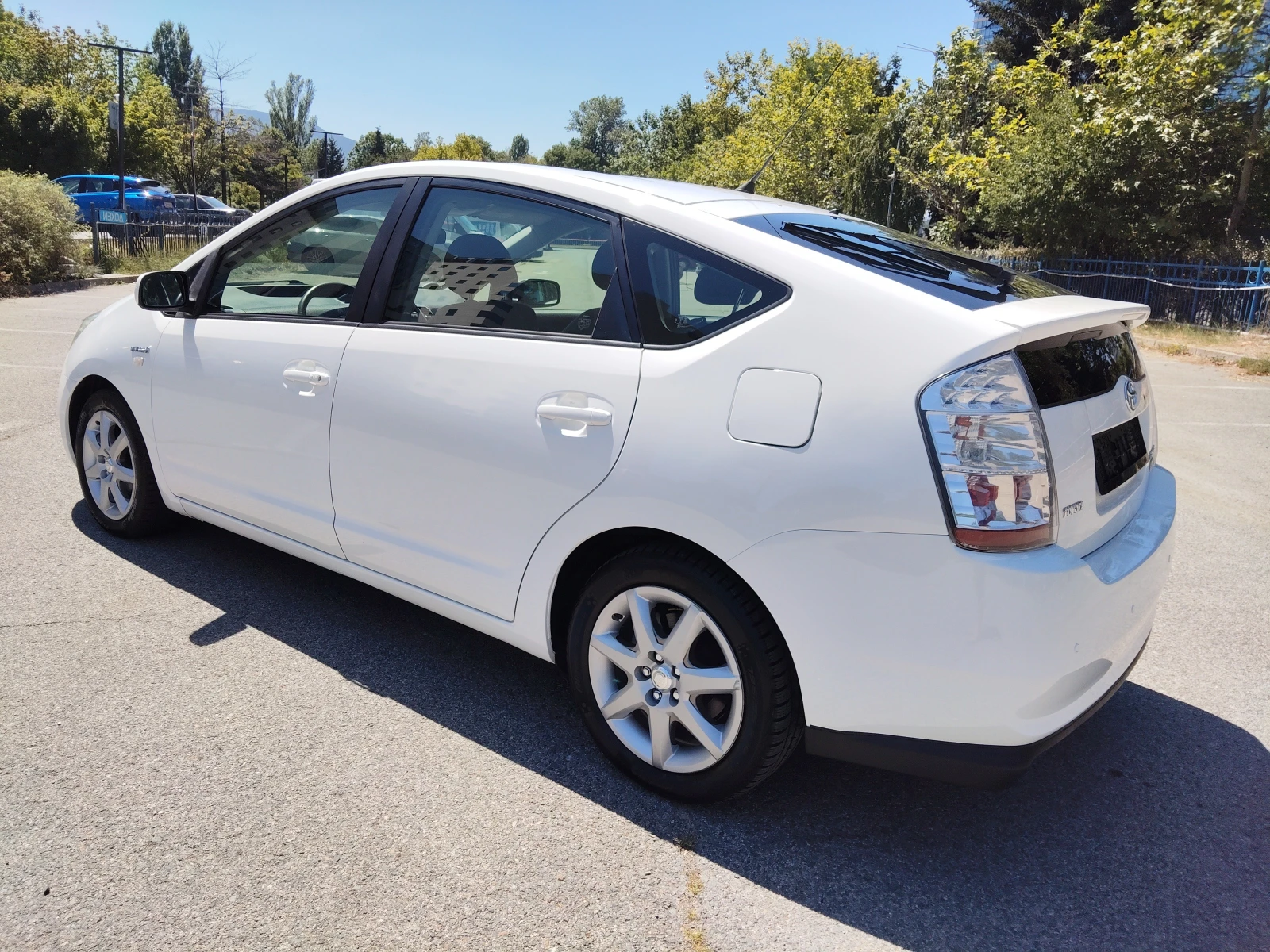 Toyota Prius 1, 5i HYBRID , снимка 5 - Автомобили и джипове - 55478251
