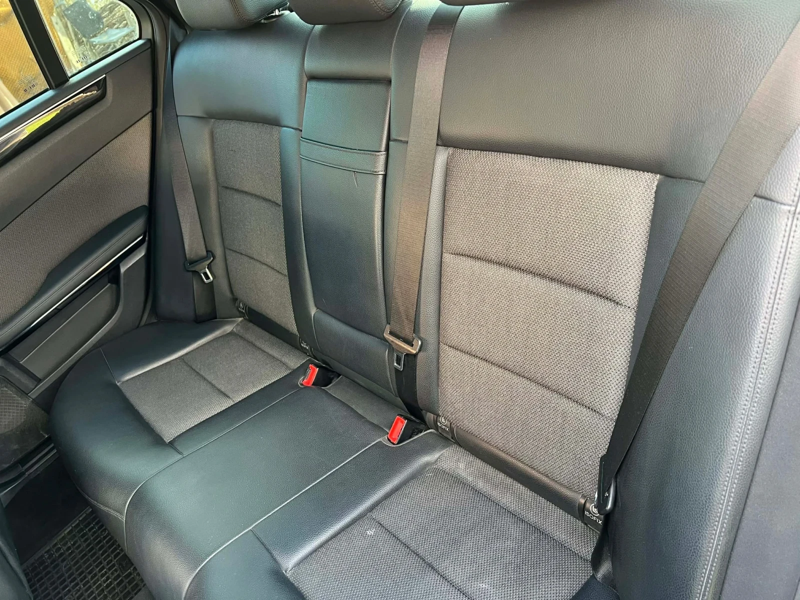 Mercedes-Benz E 250 CDI Avantgarde, снимка 10 - Автомобили и джипове - 55640462