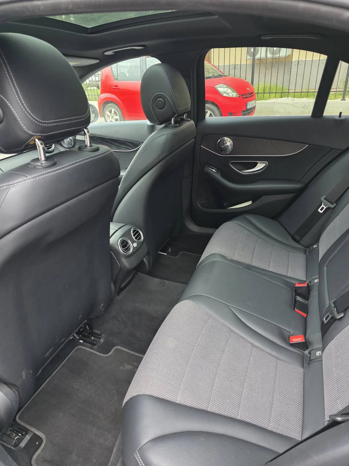 Mercedes-Benz C 350, снимка 11 - Автомобили и джипове - 56248996