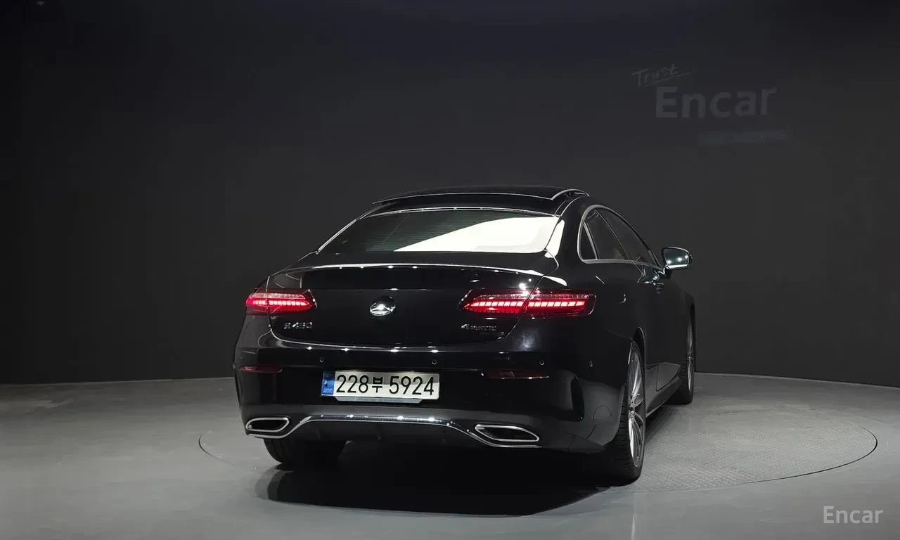 Mercedes-Benz E 450 AMG* LINE* COUPE* 4MATIC* BURMESTER* ОБДУХВАНЕ* ДИ, снимка 4 - Автомобили и джипове - 56318904