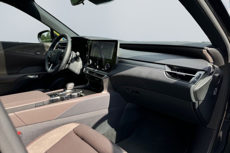 Lexus RX 450h+ = Luxury Line= Panorama Гаранция, снимка 12 - Автомобили и джипове - 46308604