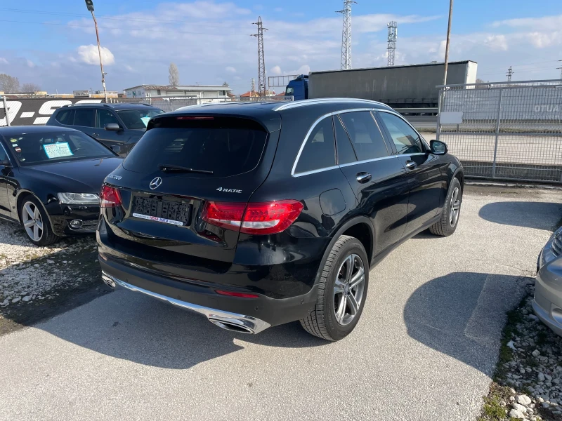 Mercedes-Benz GLC 300 2.0i Full Options , снимка 4 - Автомобили и джипове - 49221431