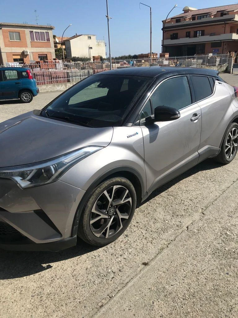 Toyota C-HR 1.8Hybrid 2.0Hybrid - изображение 2