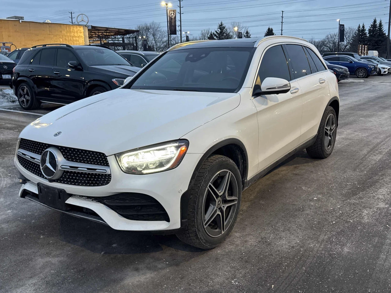 Mercedes-Benz GLC 300 CARFAX* АВТОФИНАНСИРАНЕ* БЕЗ ПЪРВОНАЧАЛНА ВНОСКА* , снимка 1