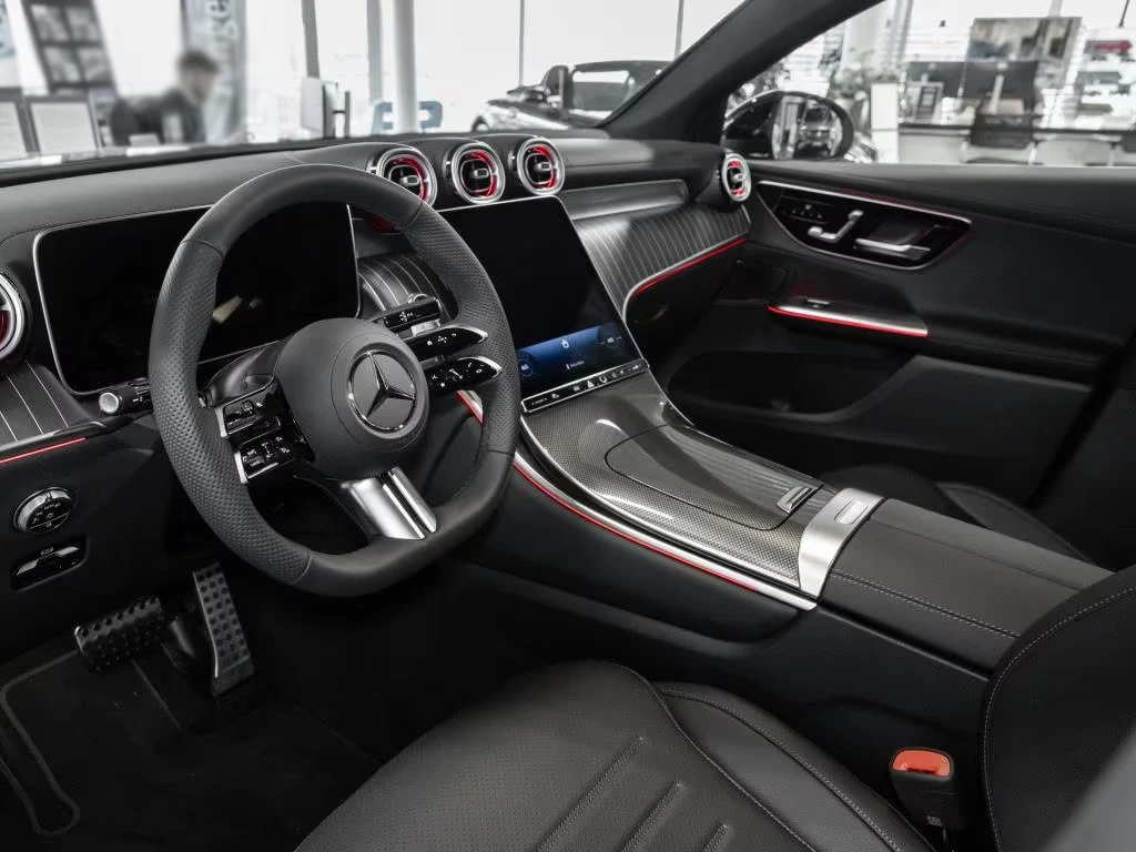 Mercedes-Benz GLC 200/AMG/204HP/COUPE/4M/CARPLAY/MEMORY/DIGITAL/260f - изображение 6