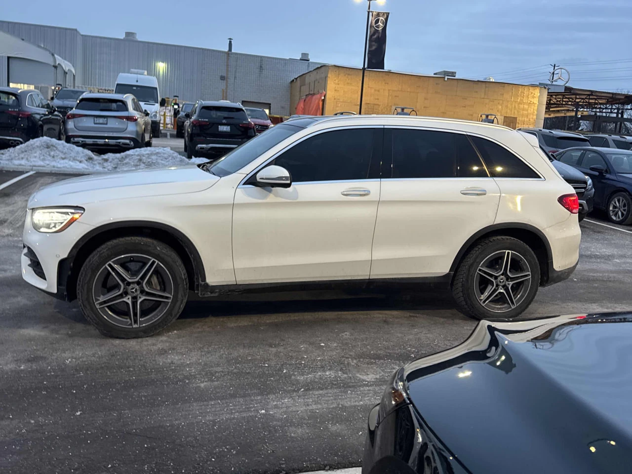 Mercedes-Benz GLC 300 CARFAX* АВТОФИНАНСИРАНЕ* БЕЗ ПЪРВОНАЧАЛНА ВНОСКА*  - изображение 2