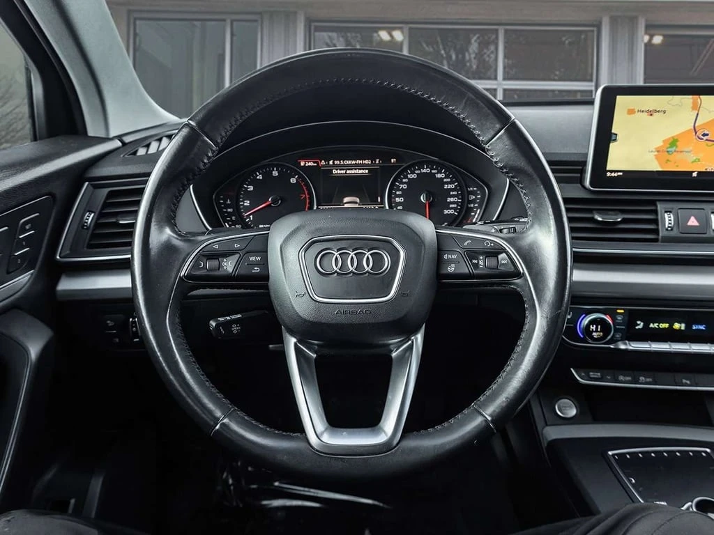 Audi Q5 * quattro Premium Plus * CARFAX * ЦЕНА ДО БГ - изображение 8