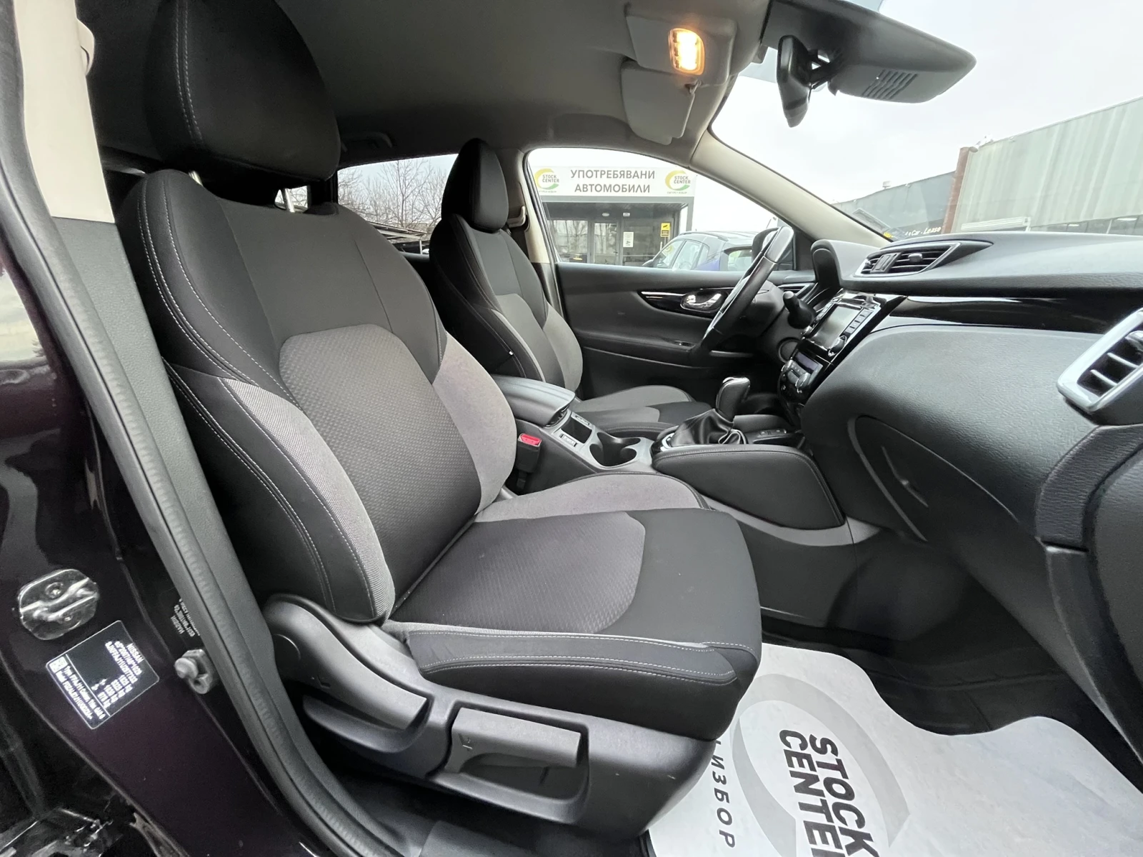 Nissan Qashqai DDT 160 HP DCT N-CONNECTA, снимка 8 - Автомобили и джипове - 53712306