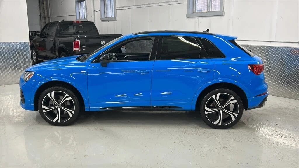 Audi Q3 Quattro* Technik* АвтоКредит* (ЦЕНА ДО БГ), снимка 2 - Автомобили и джипове - 54040003