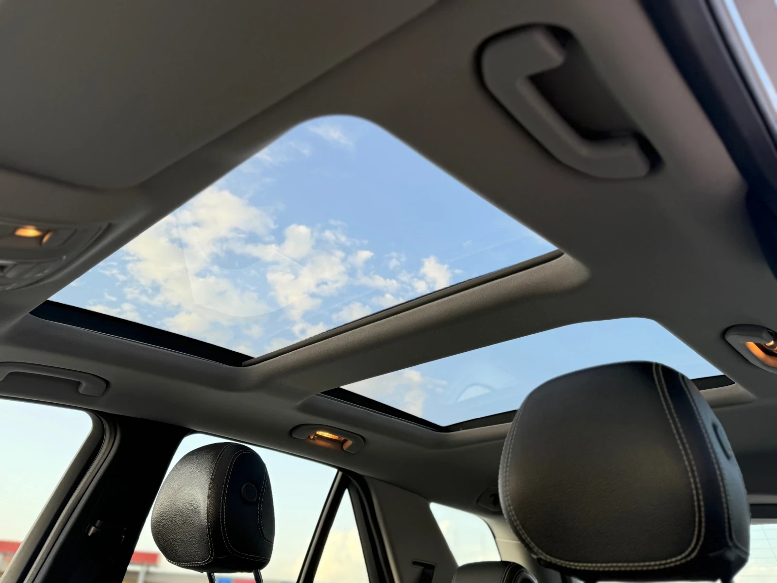 Mercedes-Benz ML 350 258* AMG* NAVI* KOJA* PANORAMA* ПРУЖИНИ, снимка 14 - Автомобили и джипове - 54512245