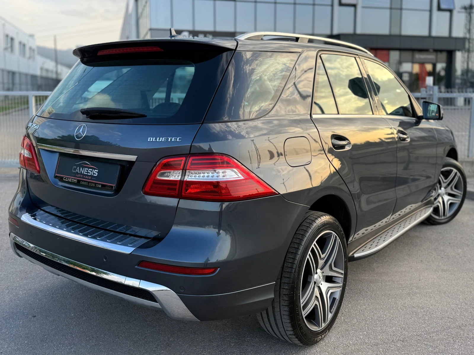 Mercedes-Benz ML 350 258* AMG* NAVI* KOJA* PANORAMA* ПРУЖИНИ, снимка 4 - Автомобили и джипове - 54512245