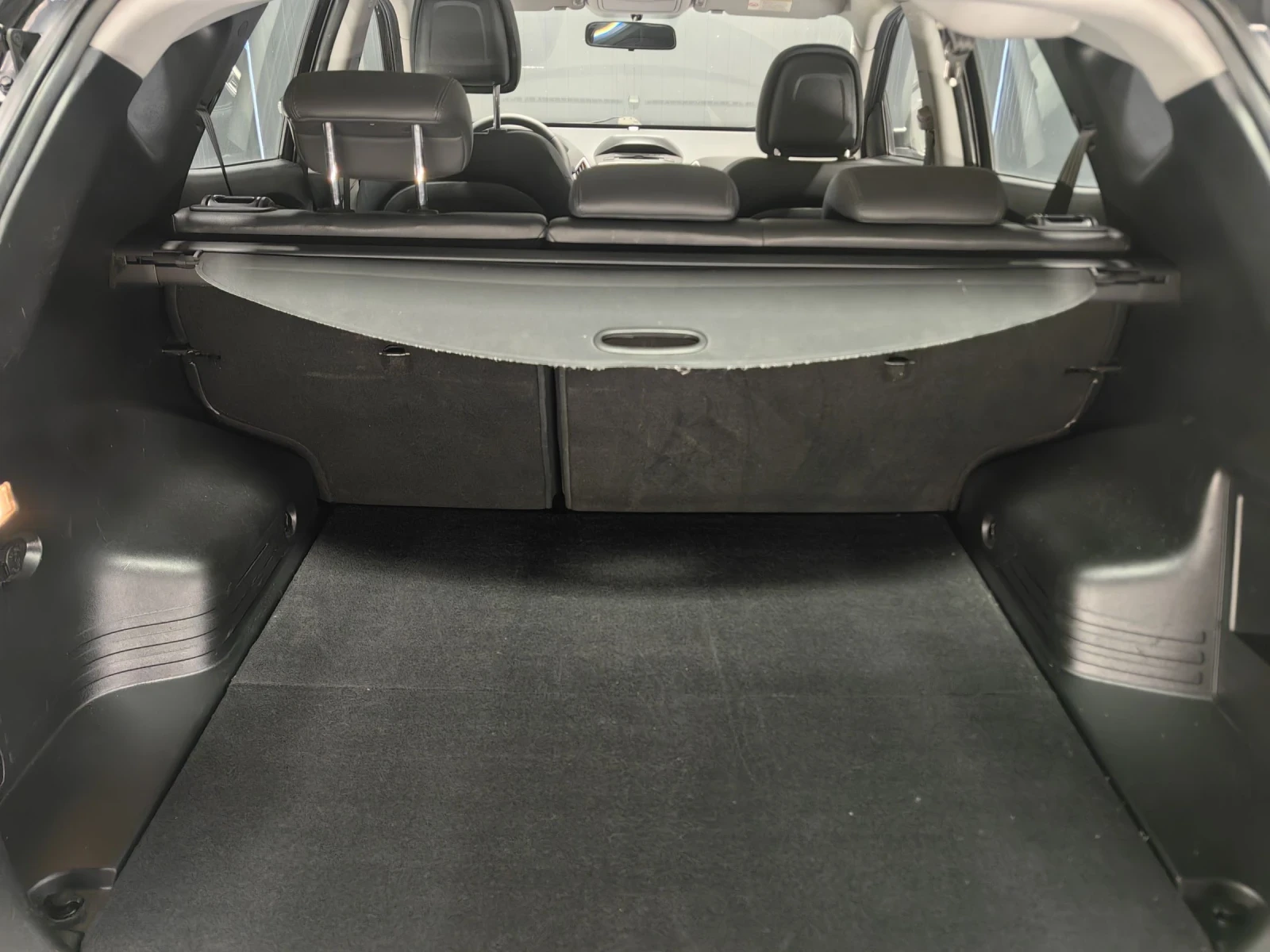 Hyundai IX35 1.7CRDI* КОЖА* ПОДГРЕВ* ПАРКТРОНИК* МУЛТИ* , снимка 13 - Автомобили и джипове - 54712673