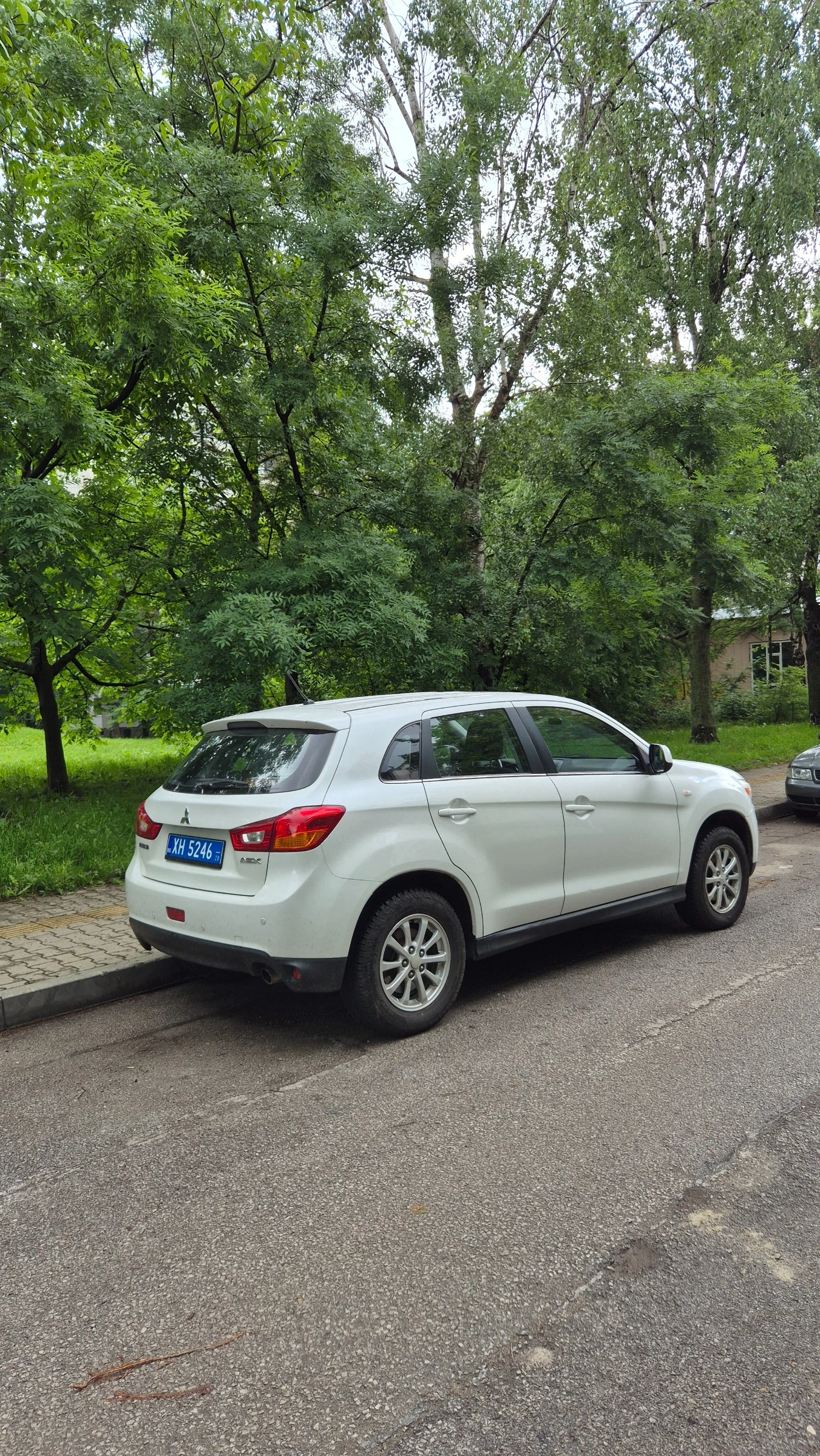 Mitsubishi ASX 2.2 DiD Automatic 4x4, снимка 12 - Автомобили и джипове - 54903408