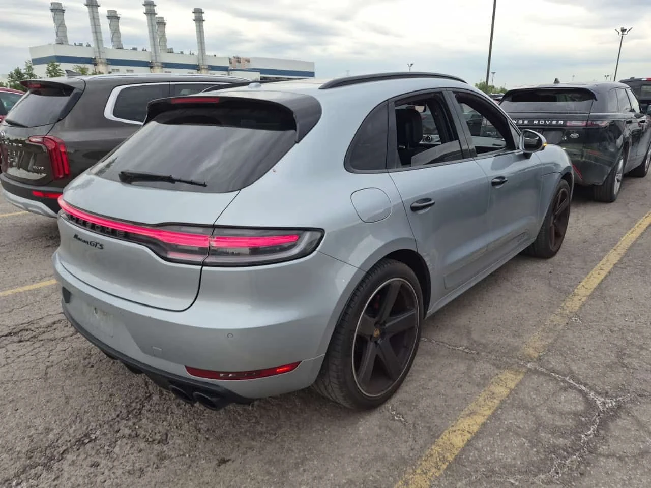 Porsche Macan GTS | CARFAX | БЕЗ ПЪРВОНАЧАЛНА ВНОСКА, снимка 3 - Автомобили и джипове - 55094290