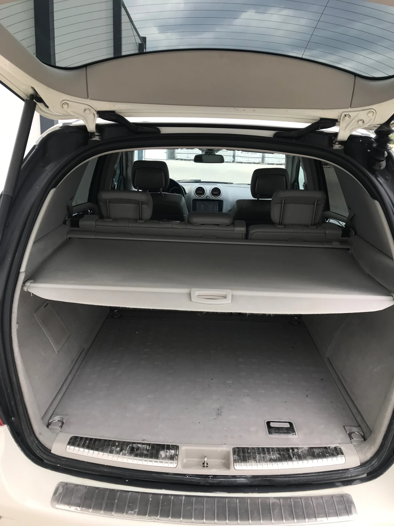 Mercedes-Benz ML 500 * Facelift * * 388* * AMG optic* , снимка 13 - Автомобили и джипове - 55824483
