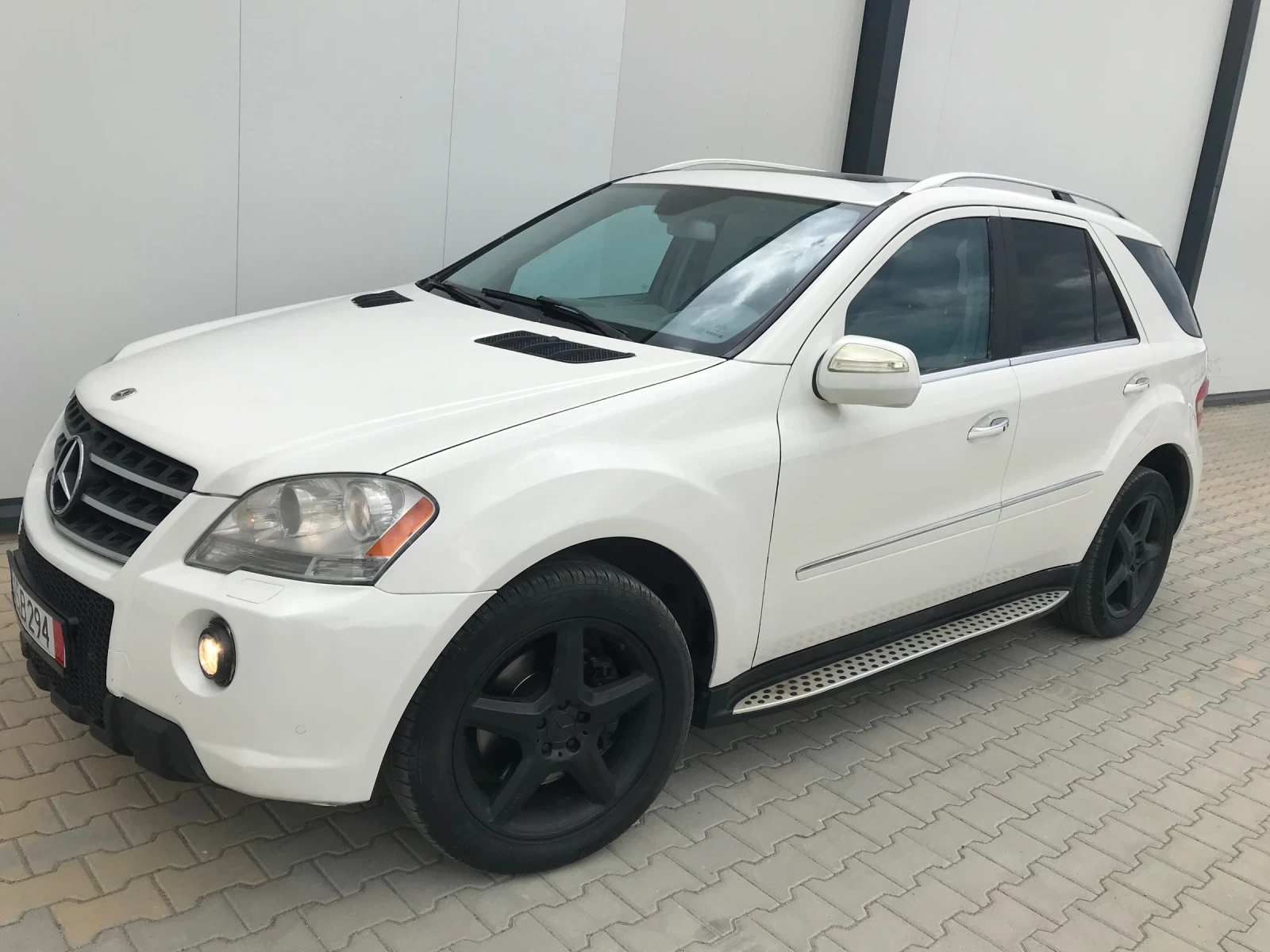 Mercedes-Benz ML 500 * Facelift * * 388* * AMG optic* , снимка 2 - Автомобили и джипове - 55824483