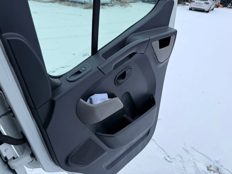 Renault Master 2.3 130к.с Е6 2018г, снимка 14 - Бусове и автобуси - 53377403