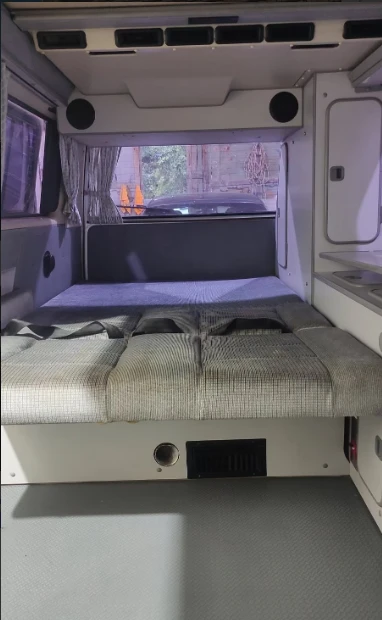 VW T3 Vanagon 2.1 AUTO Westfalia Camper, снимка 7 - Бусове и автобуси - 54748636