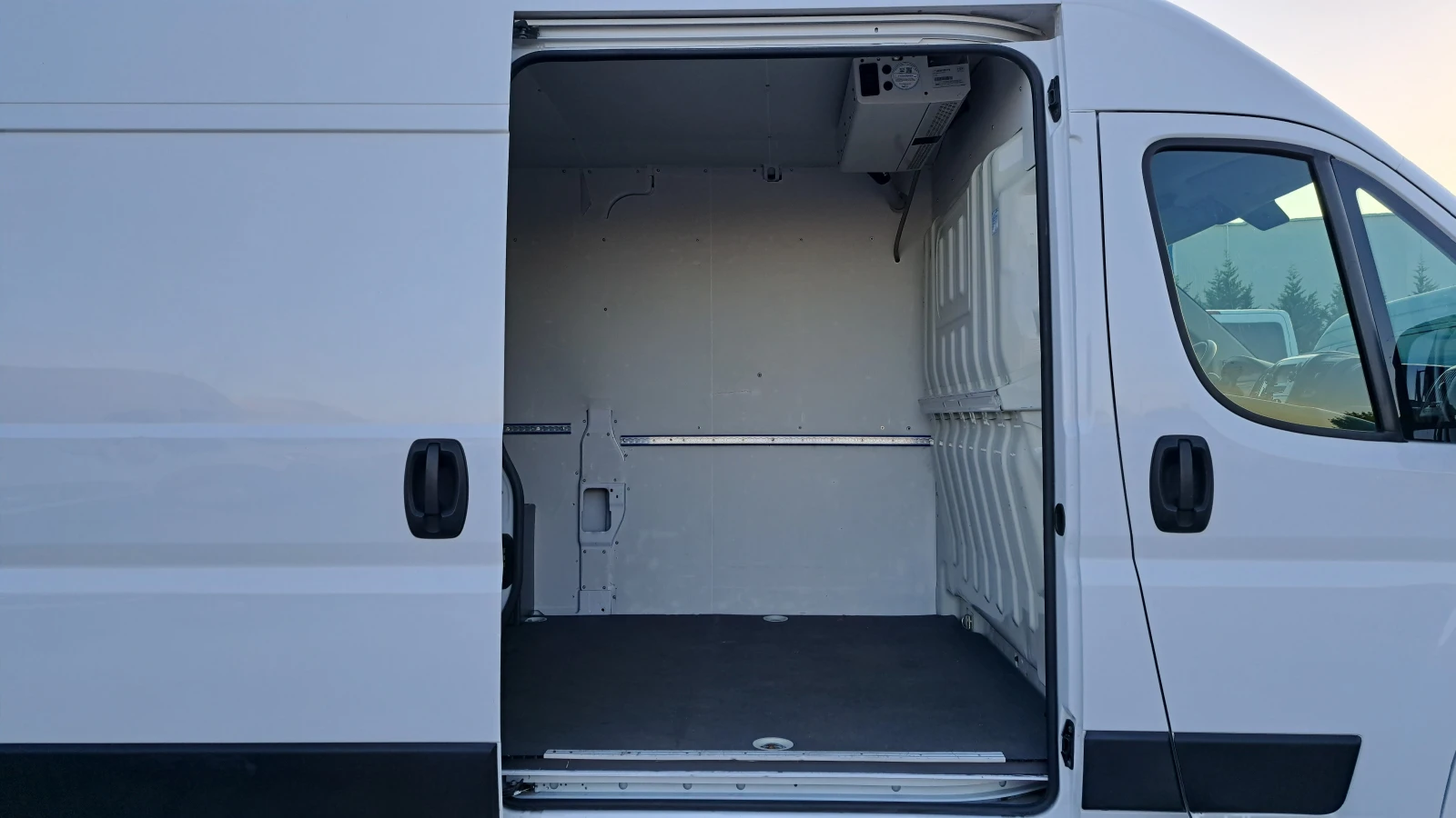 Fiat Ducato 2.3MULTIJET-6ск/ХЛАДИЛЕН/КЛИМАТИК/КАМЕРА/EURO 6, снимка 14 - Бусове и автобуси - 54716220