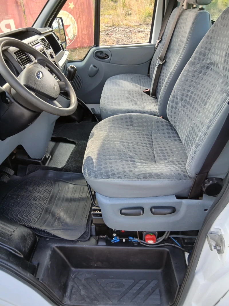Ford Transit 2.4TDCI, снимка 11 - Камиони - 52248385