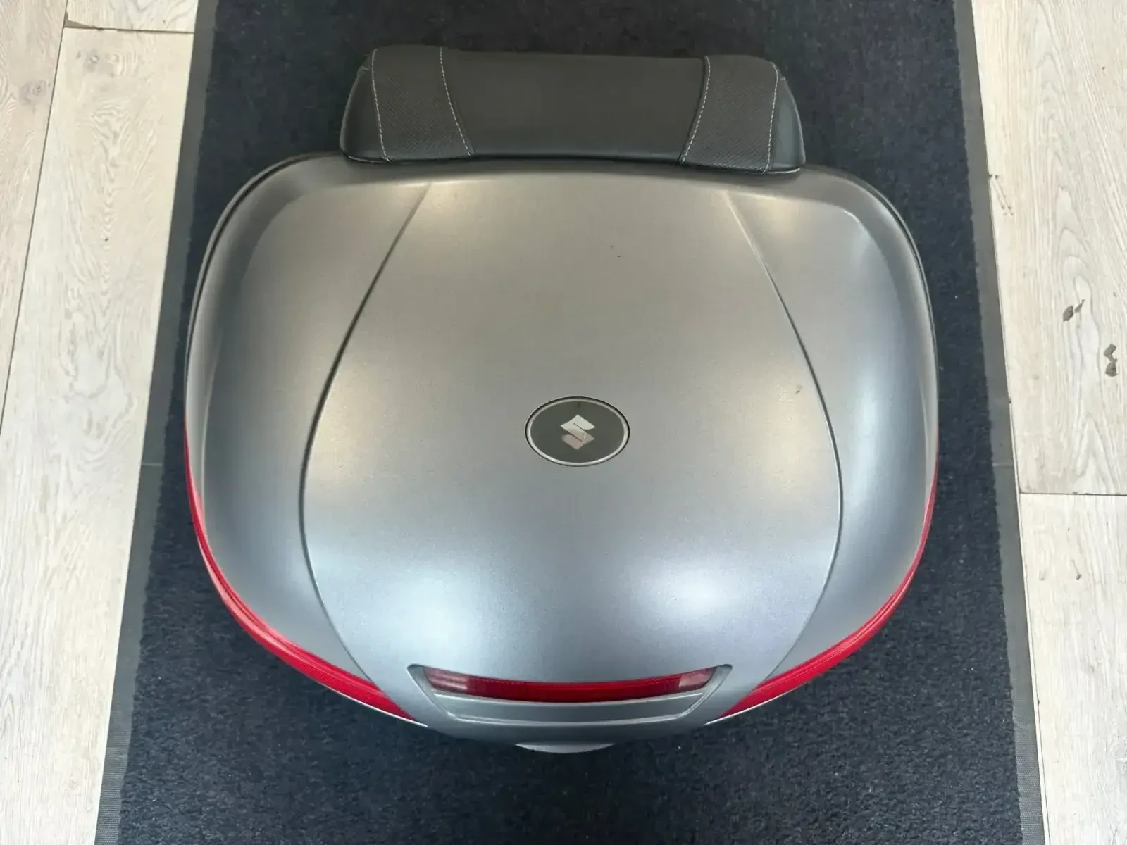 Suzuki V-strom багажен куфар, снимка 4 - Мотоциклети и мототехника - 53894376