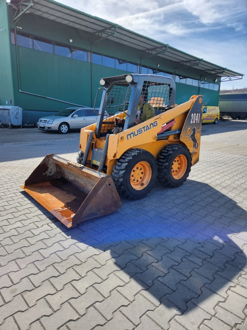 Мини челни товарачи Bobcat MUSTANG  2 бр, снимка 12 - Индустриална техника - 39602428