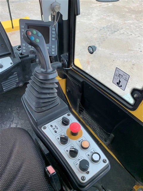 Валяк BOMAG BW 213 DH-4i BVC ЛИЗИНГ - изображение 10