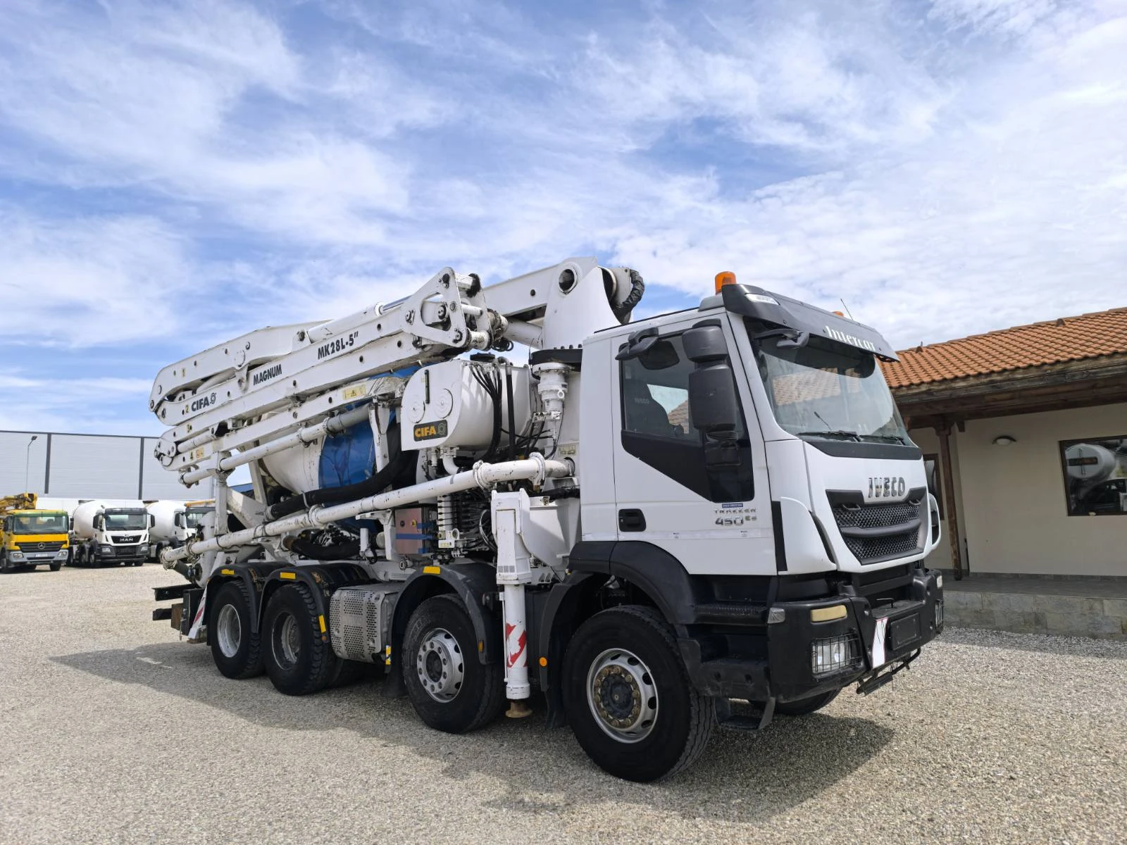 Бетон помпа Iveco TRAKKER 450 CIFA MK28L-5 125MM
