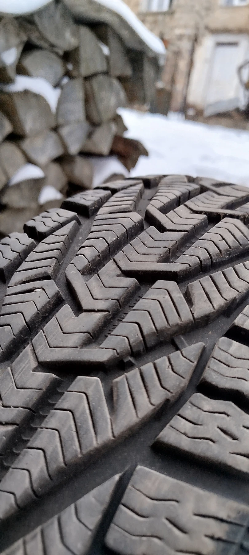 ���� 225/55R16 | Mobile.bg � ����������� 4